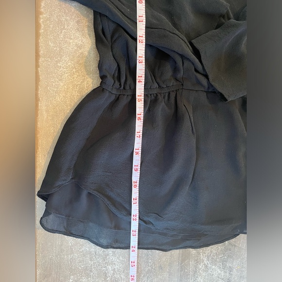 Aritzia Babaton Black Silk V Neck Crossover Blouse Small - Picture 5 of 8